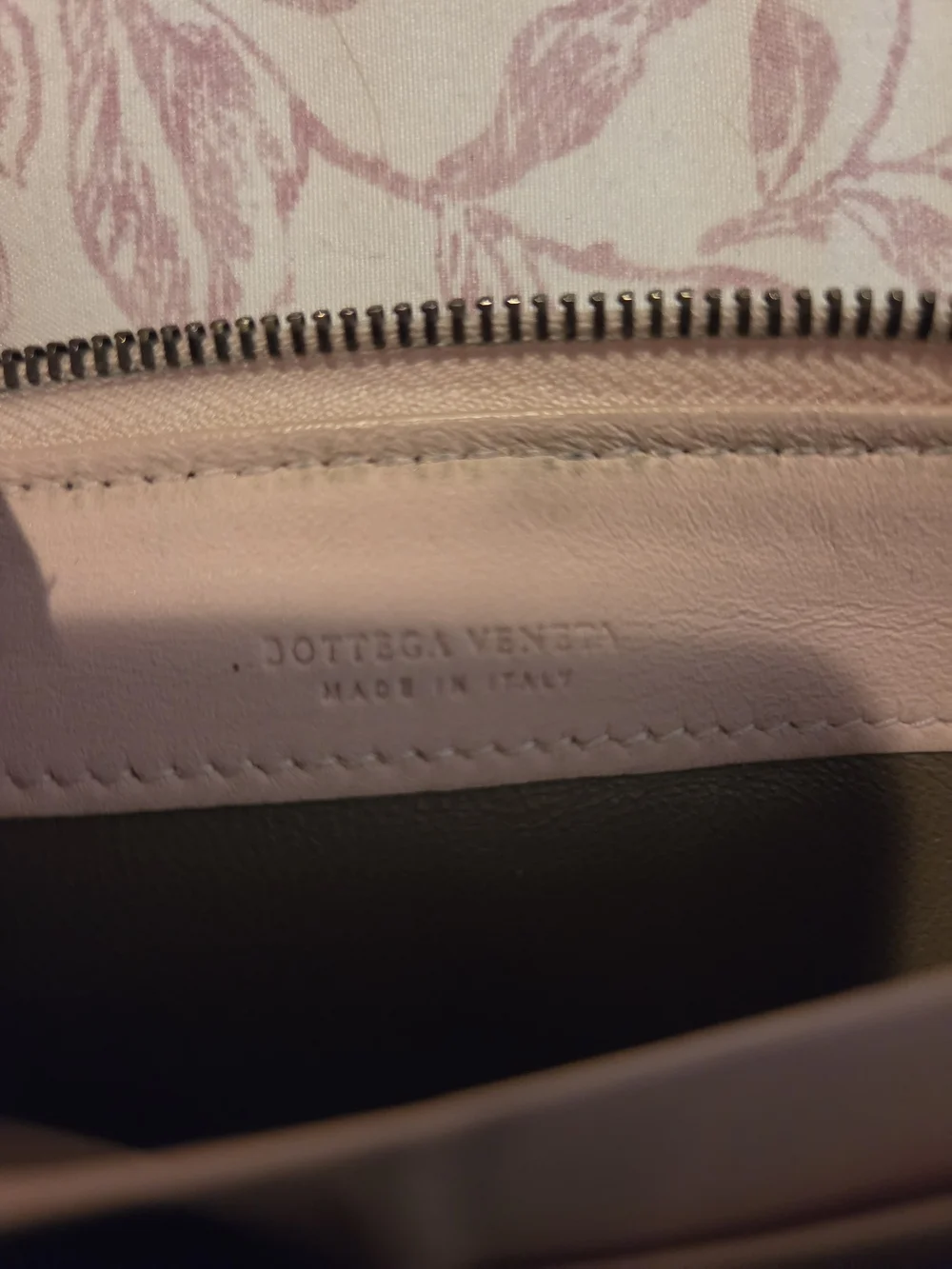 Mixed Designer Wallet Lot - Picture 2 of 12